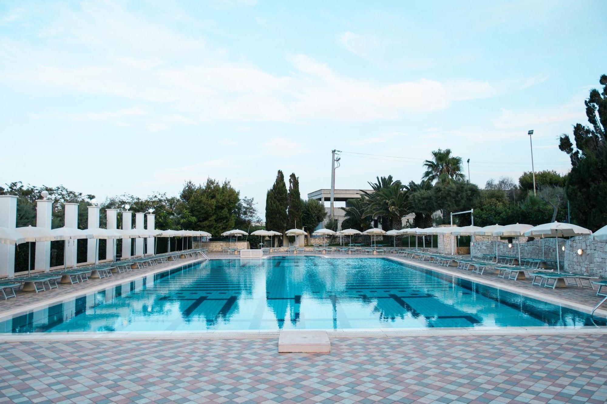 טורה סנטה סאבינה Hotel Scoglio Degli Achei מראה חיצוני תמונה