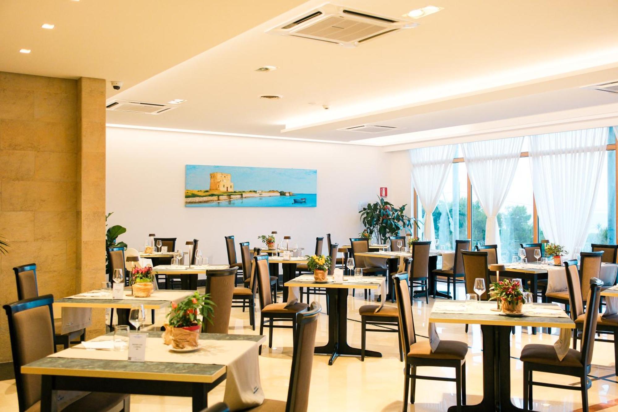 טורה סנטה סאבינה Hotel Scoglio Degli Achei מראה חיצוני תמונה